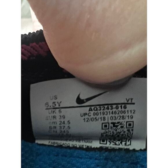 EUC Nike Epic Flyknit Youth sneakers black white rose explosion sz 6.5Y - Picture 7 of 7